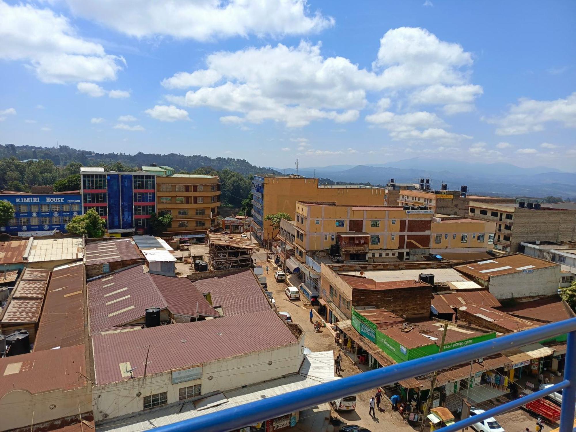 Meru Paramount Exterior photo