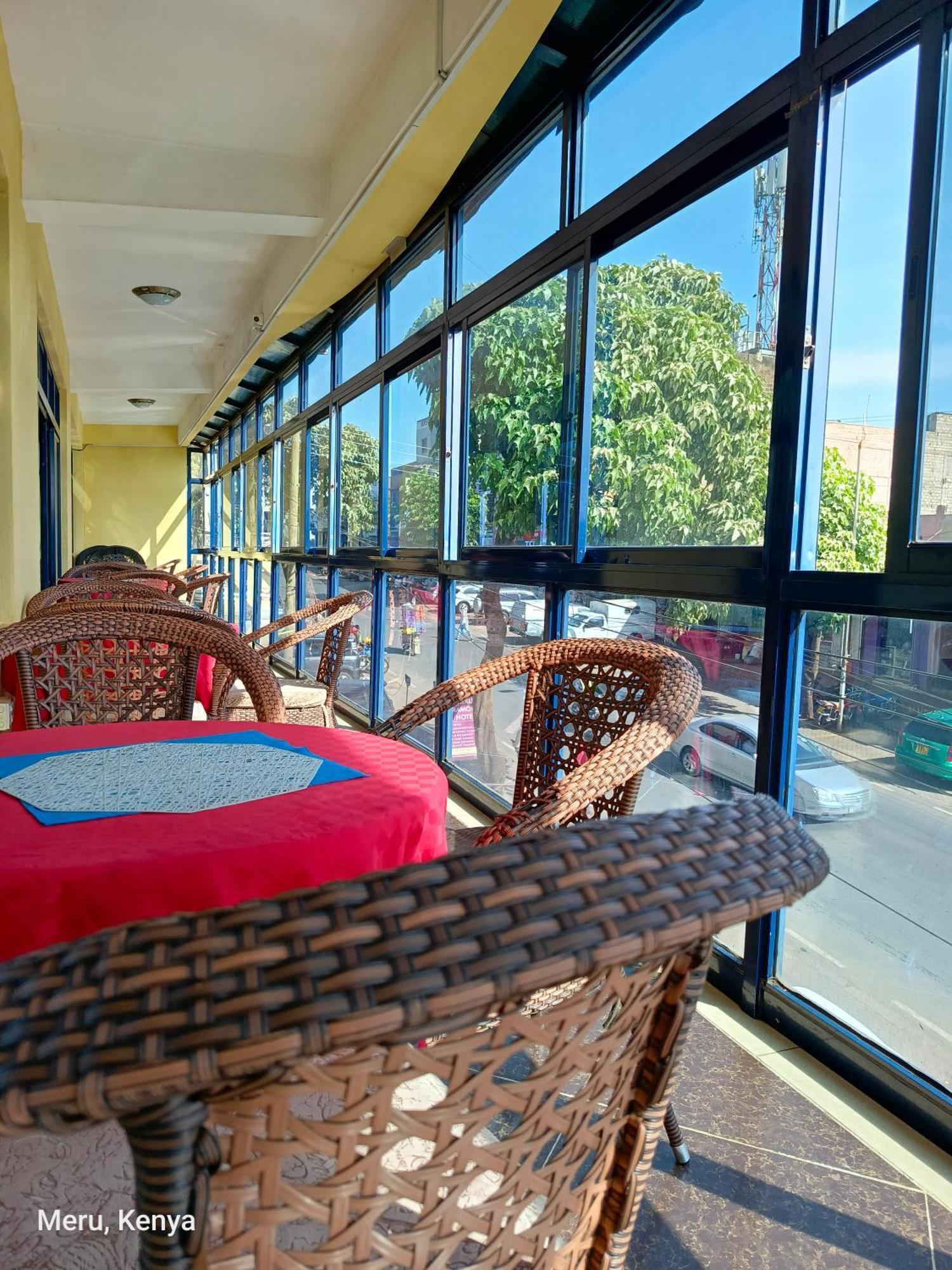 Meru Paramount Exterior photo