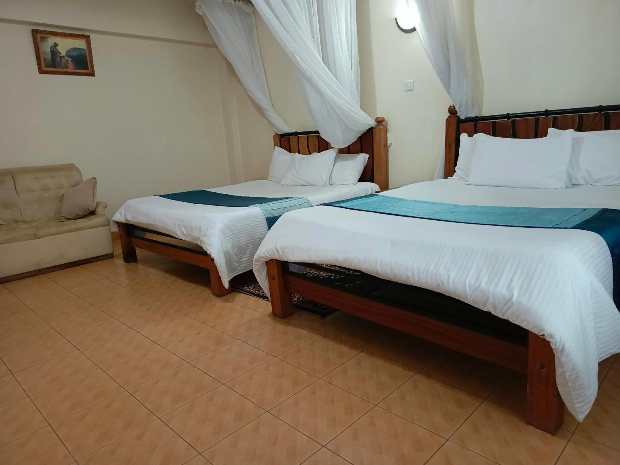 Meru Paramount Exterior photo